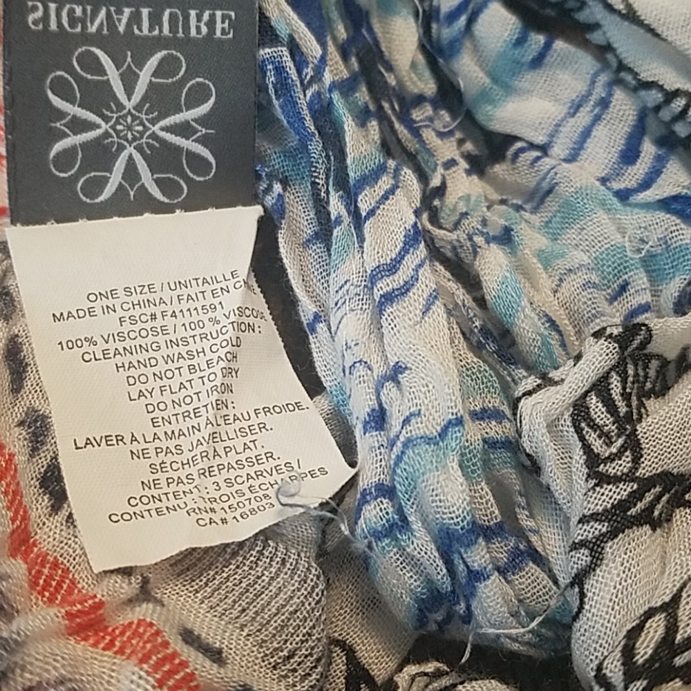 Avon Scarf Set - Picture 5 of 5